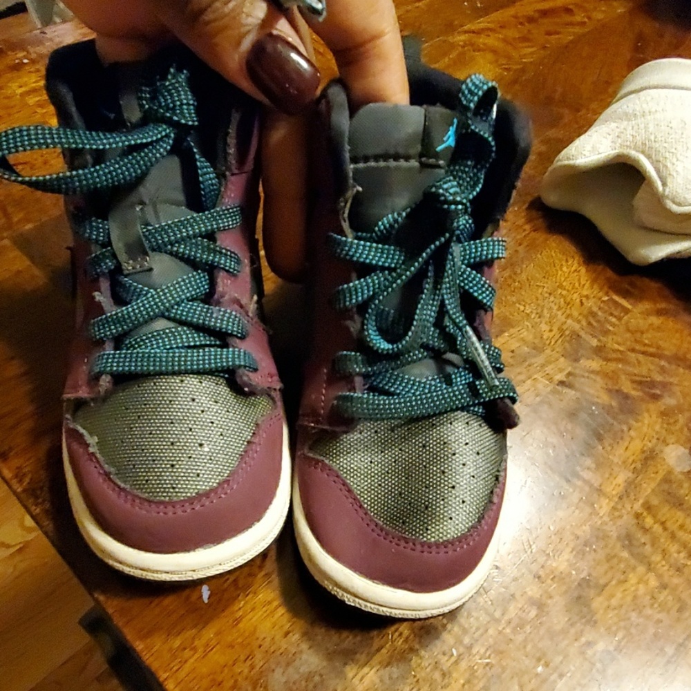 Jordan toddler boys sneakers purple-ish 9C